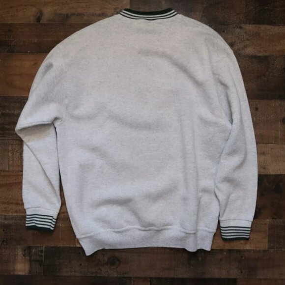 The Antlers XL Sweatshirt Embroidered Vampire Leprechaun Holding Cheeseburger - Picture 5 of 5